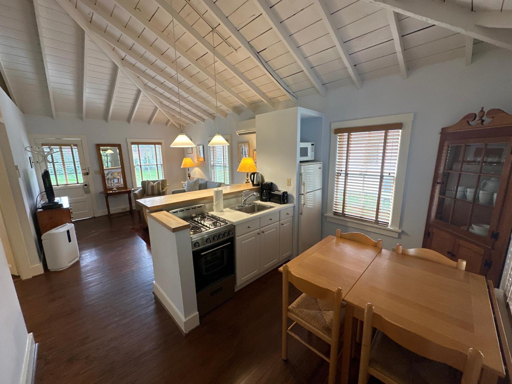 The 1708 House Bed & Breakfast Southampton Bagian luar foto