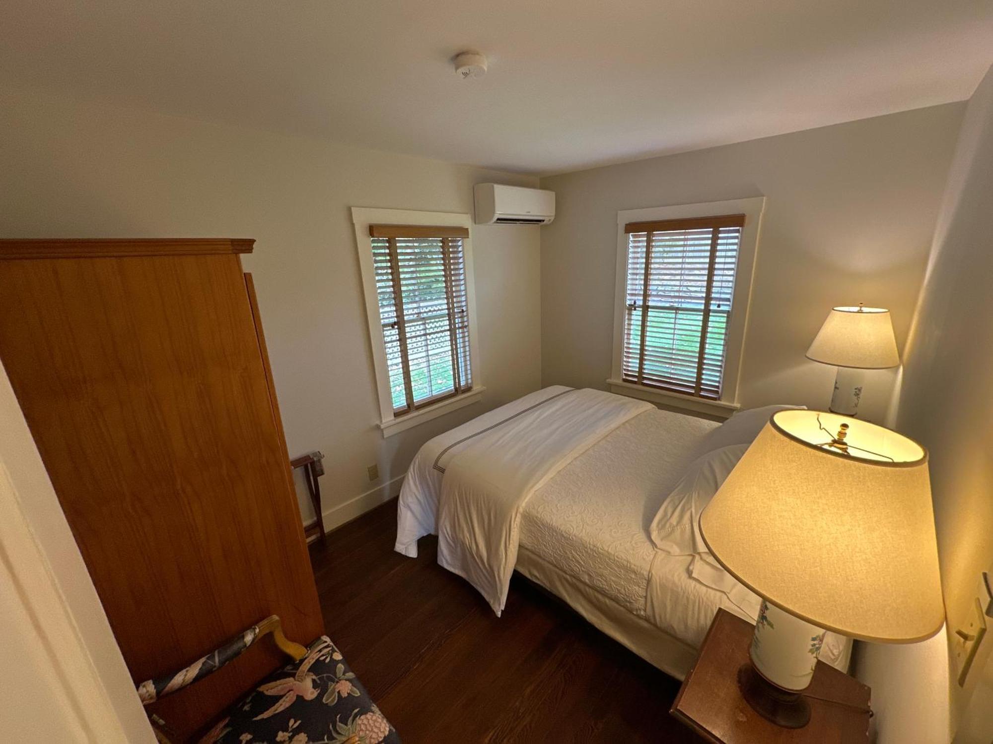 The 1708 House Bed & Breakfast Southampton Bagian luar foto