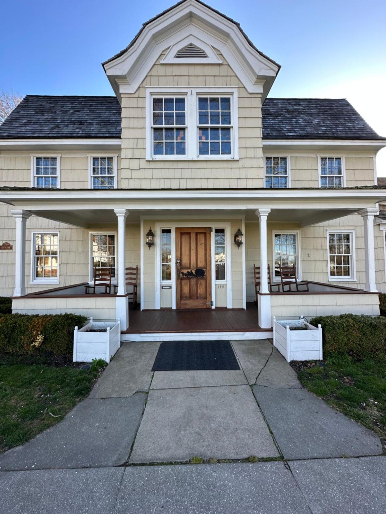 The 1708 House Bed & Breakfast Southampton Bagian luar foto