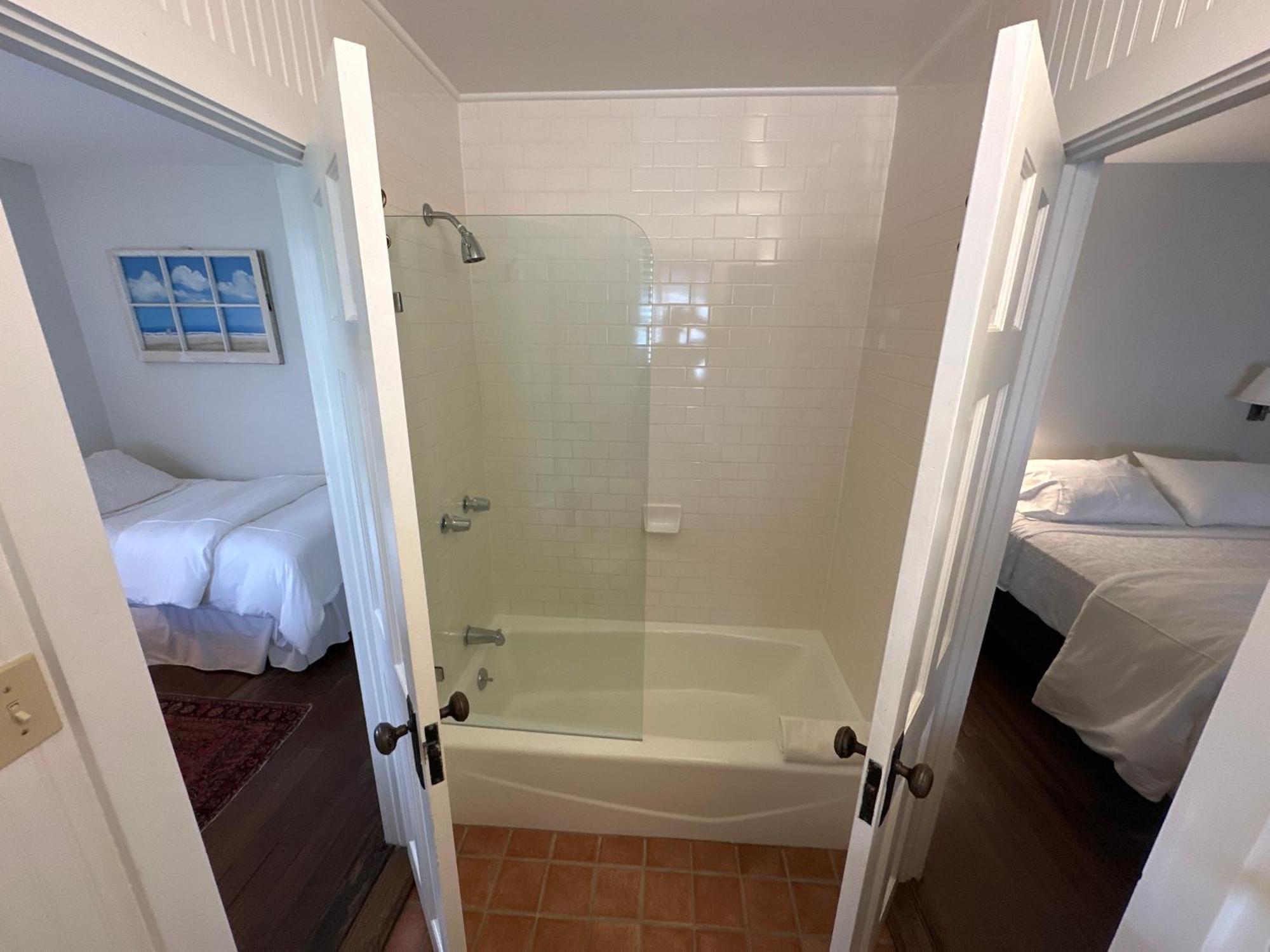 The 1708 House Bed & Breakfast Southampton Bagian luar foto