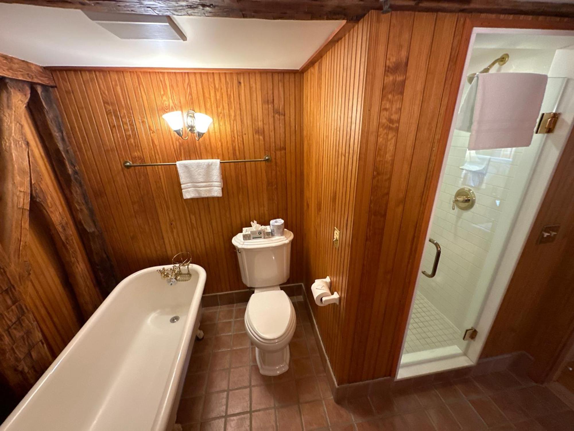 The 1708 House Bed & Breakfast Southampton Bagian luar foto