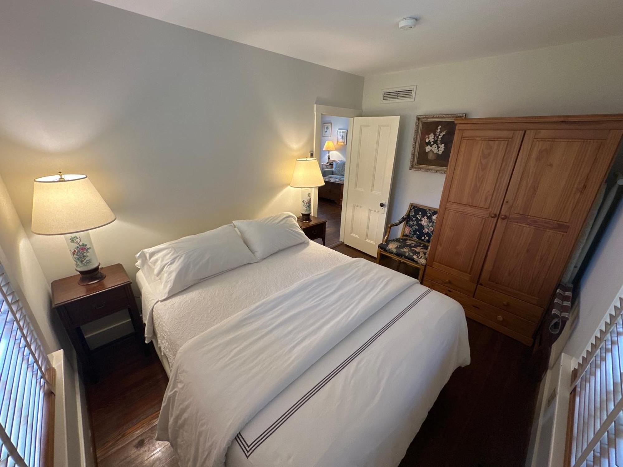 The 1708 House Bed & Breakfast Southampton Bagian luar foto