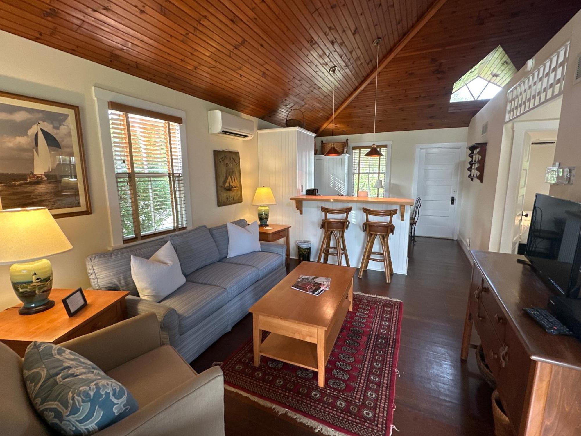 The 1708 House Bed & Breakfast Southampton Bagian luar foto
