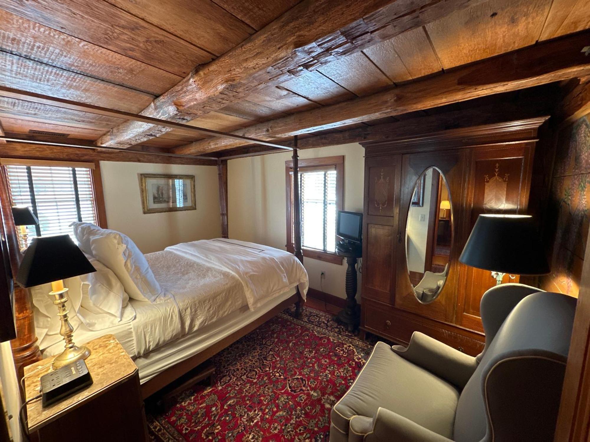The 1708 House Bed & Breakfast Southampton Bagian luar foto