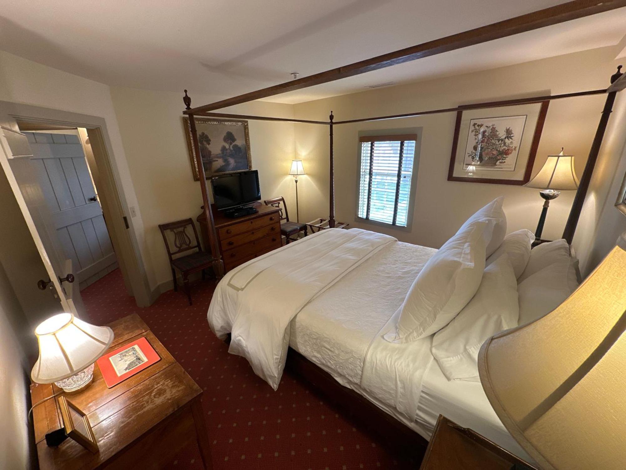 The 1708 House Bed & Breakfast Southampton Bagian luar foto