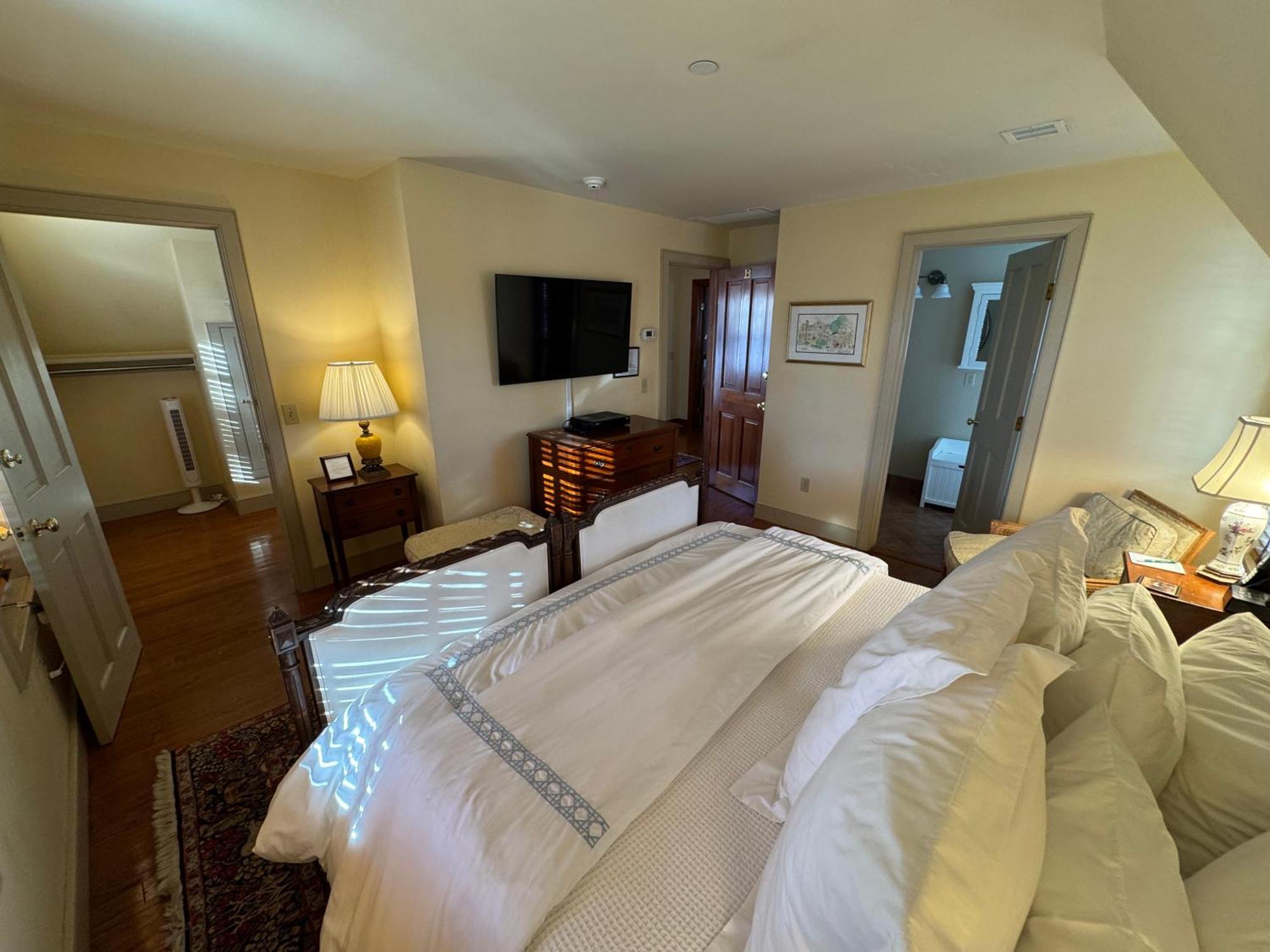 The 1708 House Bed & Breakfast Southampton Bagian luar foto